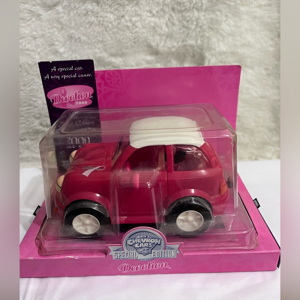 Vintage The Chevron Cars 2009
"Devotion" ~ The Breast Cancer Awareness Car